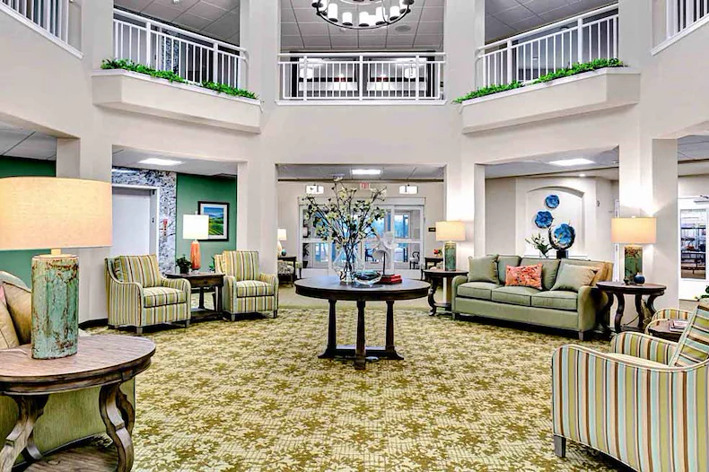 Bear Hollow Estates Hawthorn Senior Independent Living in Rancho Cordova, California, lobby sitting area
