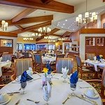Covenant Living at the Samarkand in Santa Barbara, CA, dining room