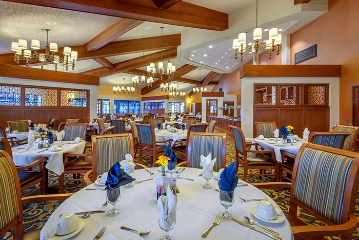 Covenant Living at the Samarkand in Santa Barbara, CA, dining room