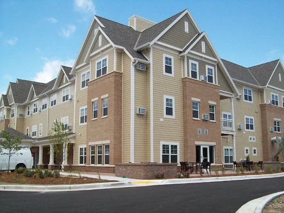 Image of Deerwood Crossing Senior Residence (1)