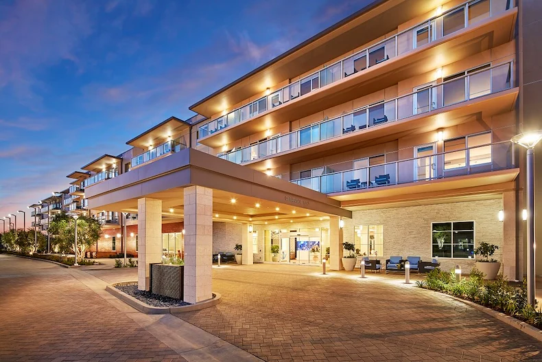 Image of Vivante on the Coast (1)