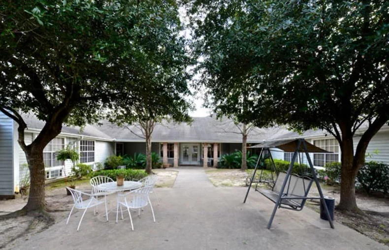 Image of Lucas Court (2)