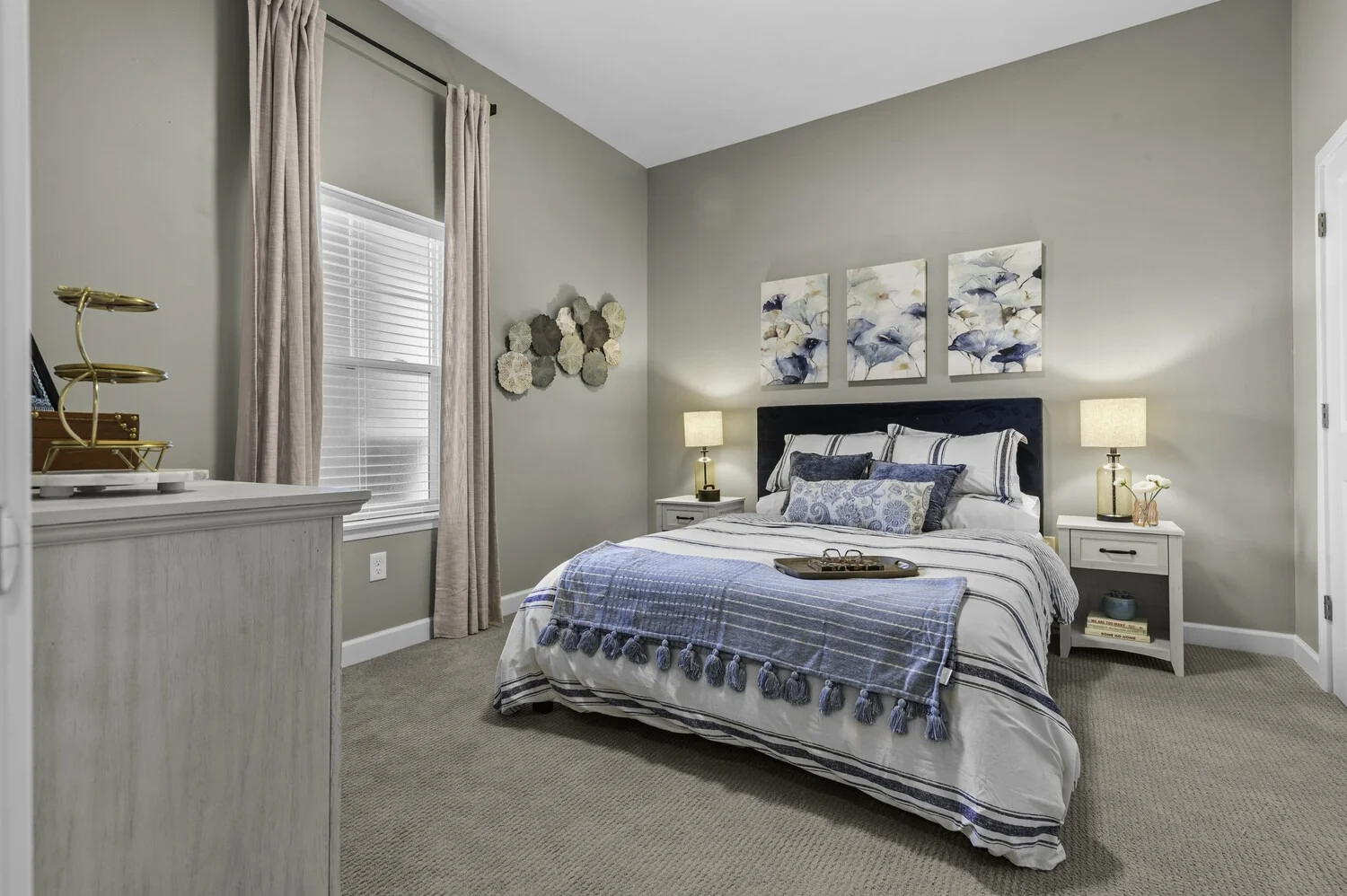 Image of Lockwood of Hartland (8)