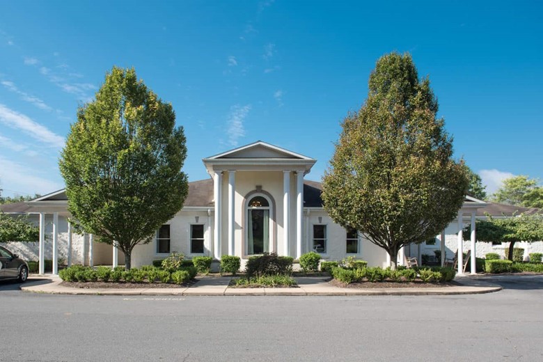 Image of Lewisburg Healthcare Center (1)
