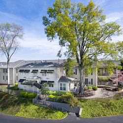 Image of River Oaks Place Loudon (2)