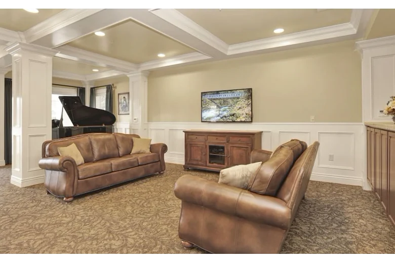 Image of Highland Glen (3)