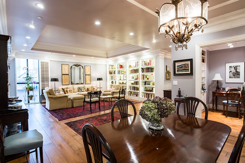 Image of The Hallmark (2)