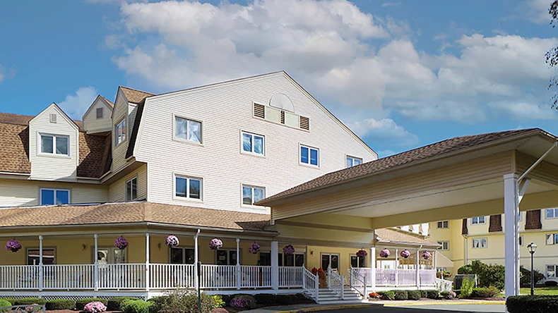 Image of Holiday Farmington (1)