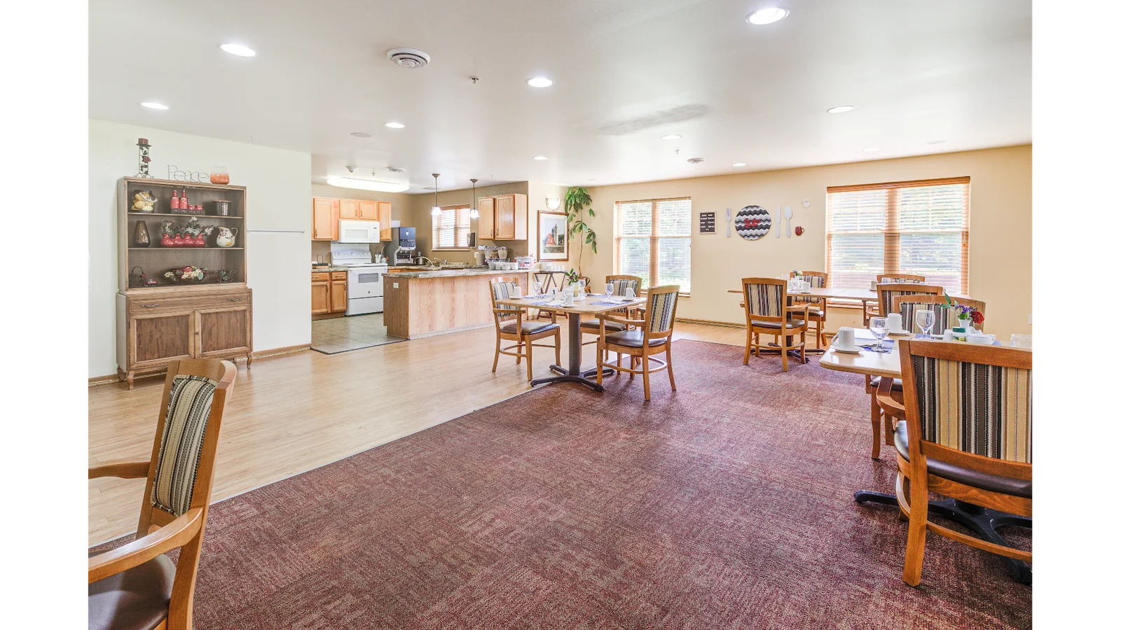 Image of Dimensions Living Green Bay (4)