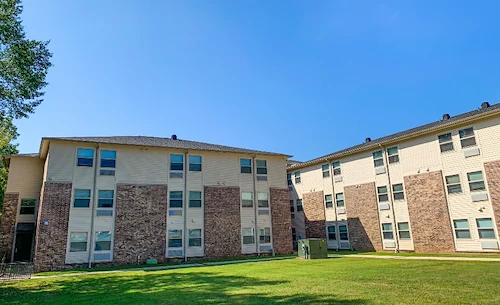 Image of Red Oak Villa Apartments (2)