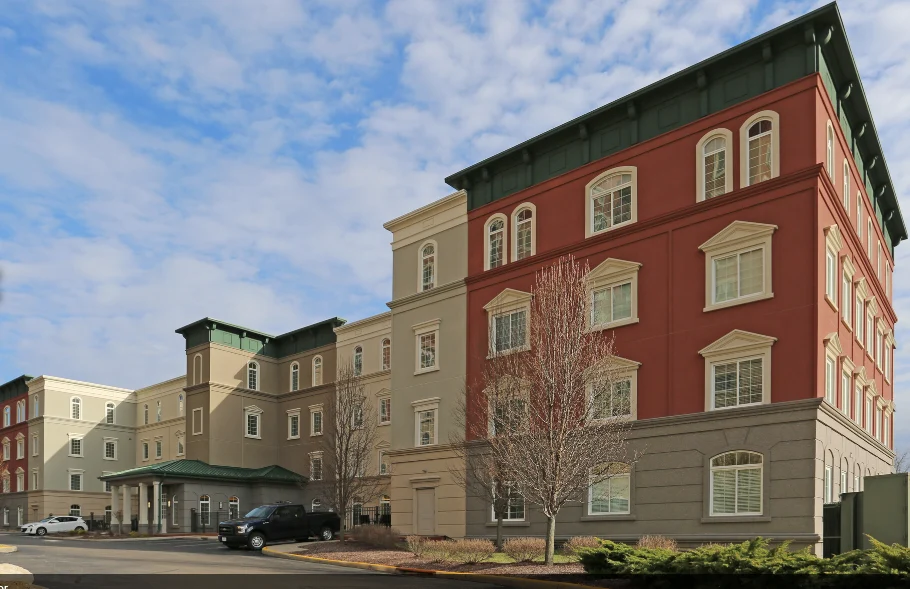 The Bluffs of the Kenwood - Active Adult