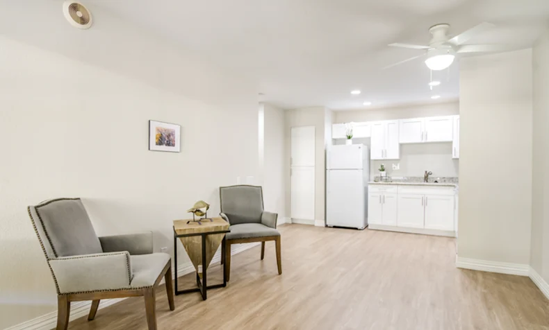 Image of Canterbury Court Senior Apartments (4)