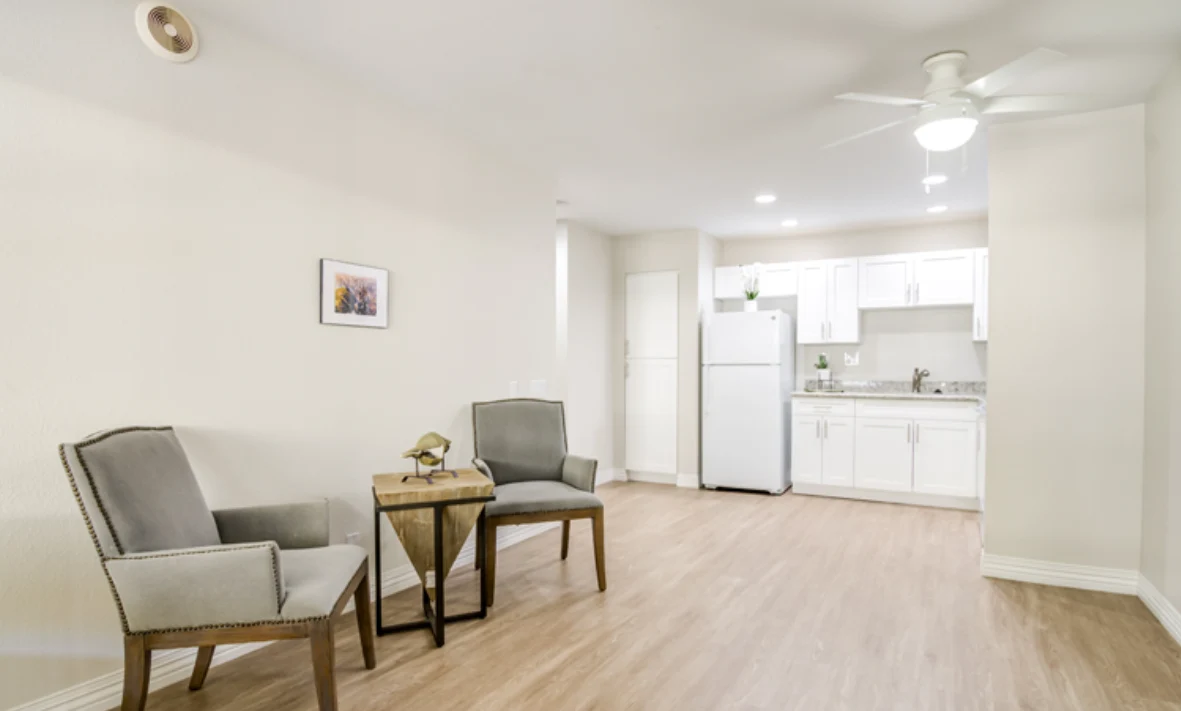 Image of Canterbury Court Senior Apartments (4)