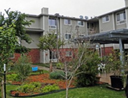 Image of Mabel Meshack White Manor (6)
