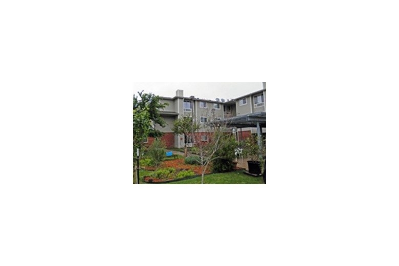Image of Mabel Meshack White Manor (6)