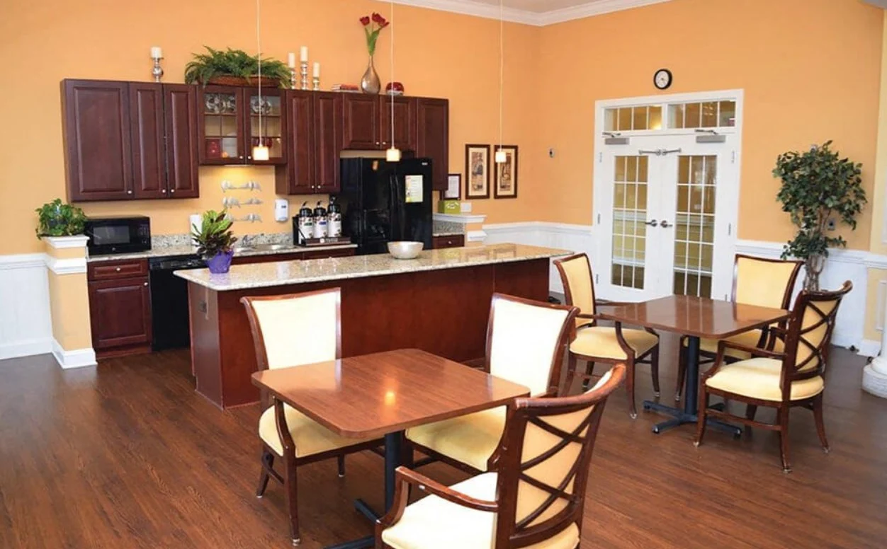 Image of Spring Arbor of Leesburg (4)