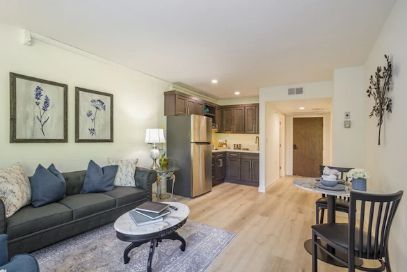 Image of The Crest at Citrus Heights (2)