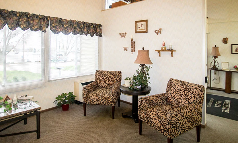 Image of Westside Plaza (5)