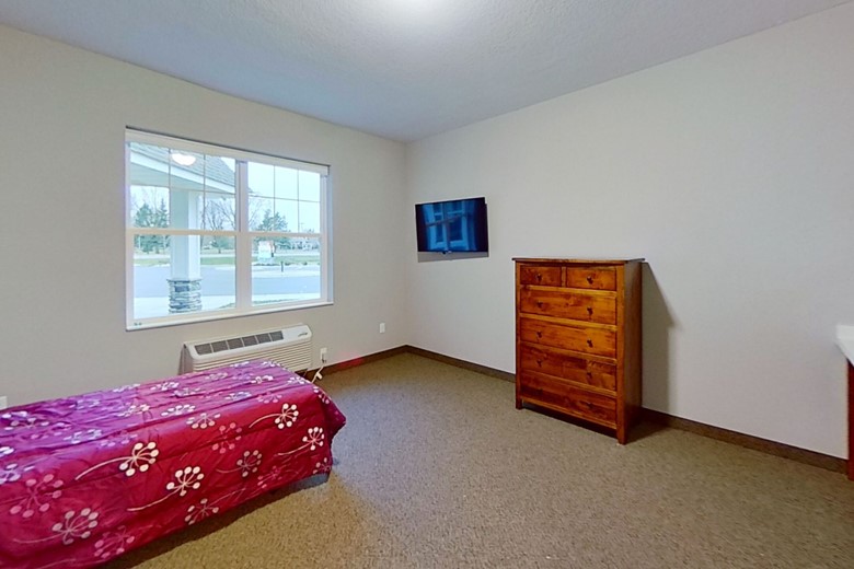 Image of Suite Living Senior Care of Brooklyn Park (7)