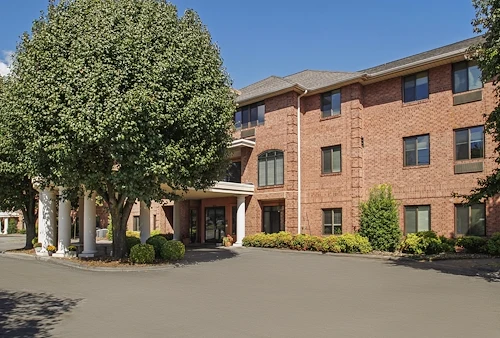 Image of Holiday Forsyth Court (1)
