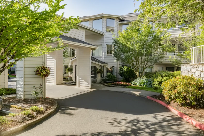 Image of Holiday Hidden Lakes (1)