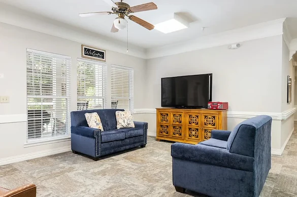 Image of Oaks at Maple Ridge (5)