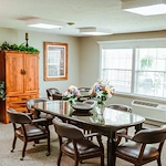 Image of Oakmont Manor (5)