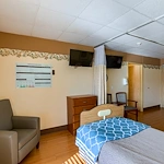 Image of Merriam Gardens Healthcare & Rehabilitation (8)