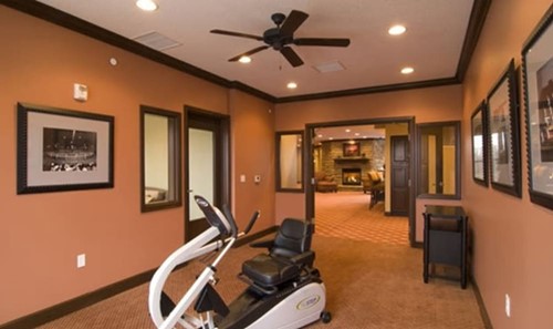 Image of Armour Oaks Senior Health & Rehab (8)