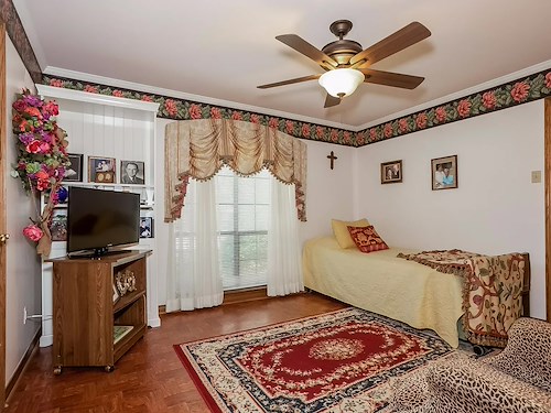 Image of Magnolia Assisted Living - Lattimore Drive (4)