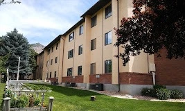 Image of Golden Links Manor (1)