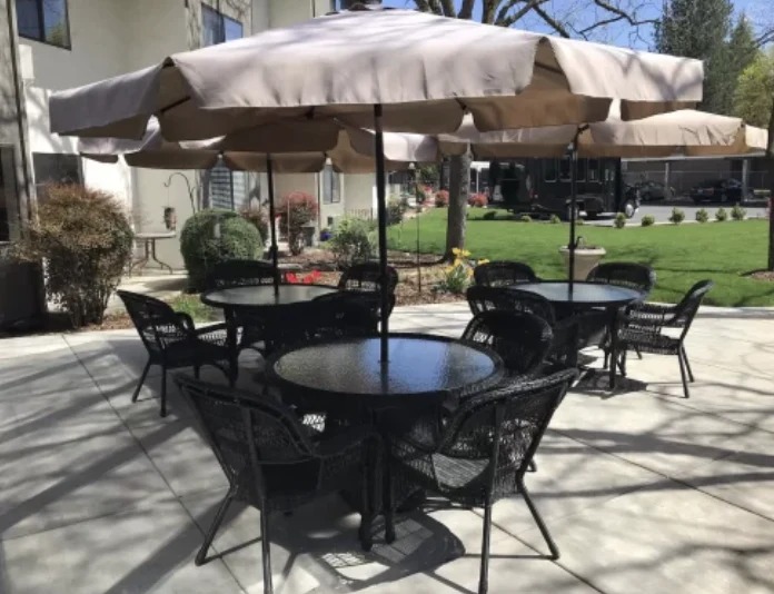 Weatherly Inn Patio 