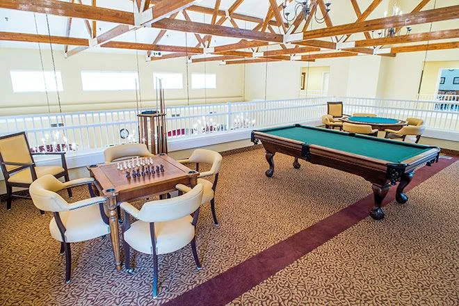 Avamere at Rio Rancho Senior Living in New Mexico gaming room with chess and billiards table