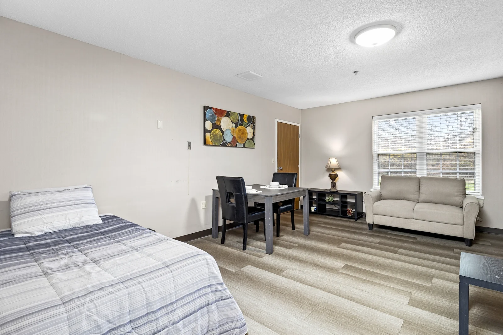 Image of Hudson Elms Nursing Center (8)