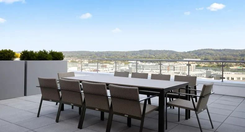 Image of Revelle King of Prussia (4)