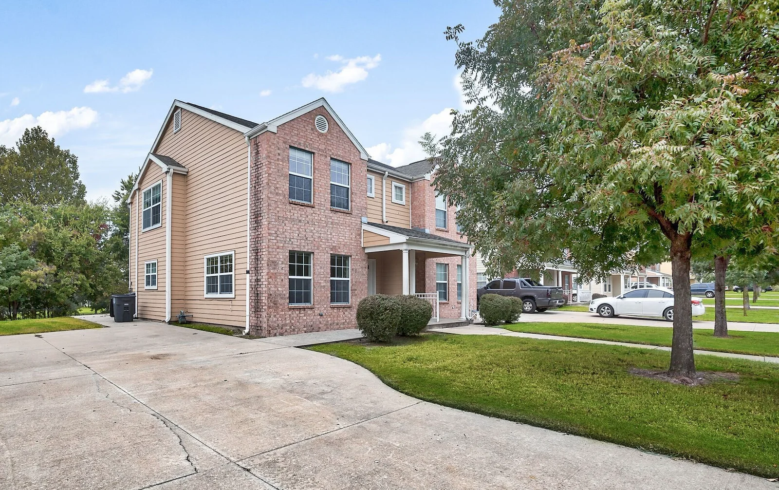 Image of Country Club Gardens (4)