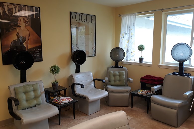 Image of Solstice Senior Living at Sandy (3)