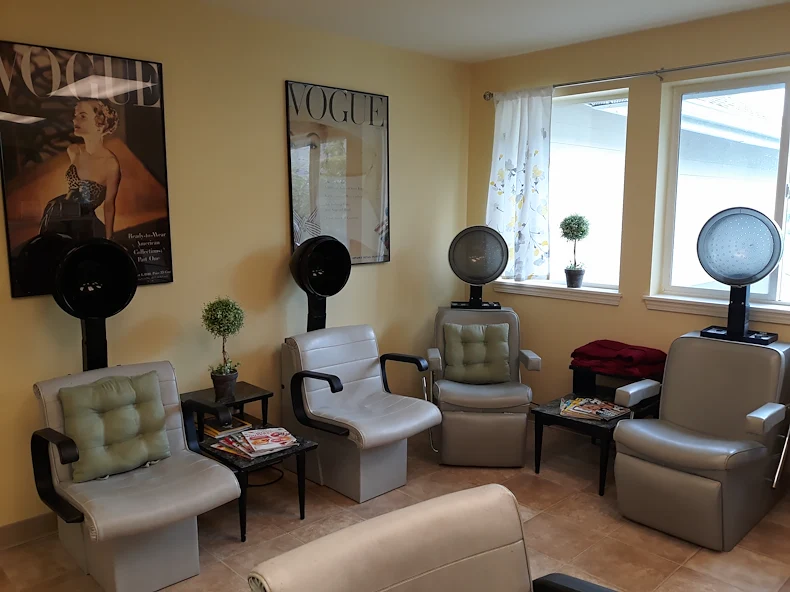 Image of Solstice Senior Living at Sandy (3)