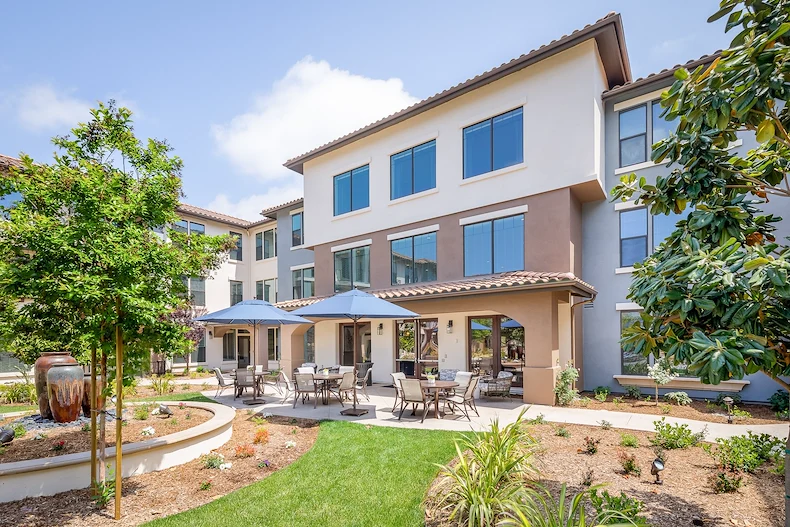 Image of Santianna (1)