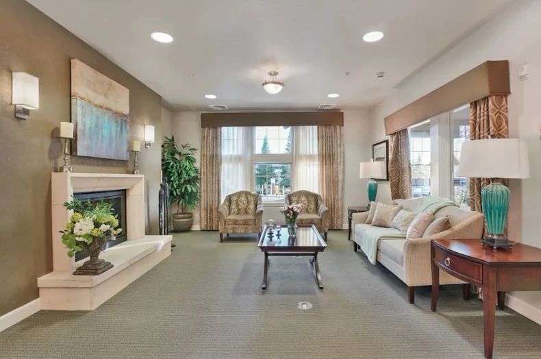 Image of Almond Heights (4)