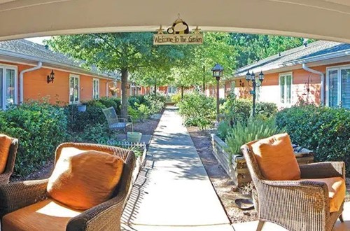 Image of Chapters Living of Canton (2)