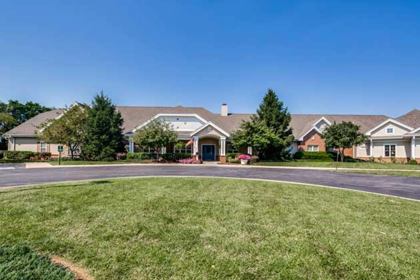 Image of Somerford House & Place Hagerstown (3)