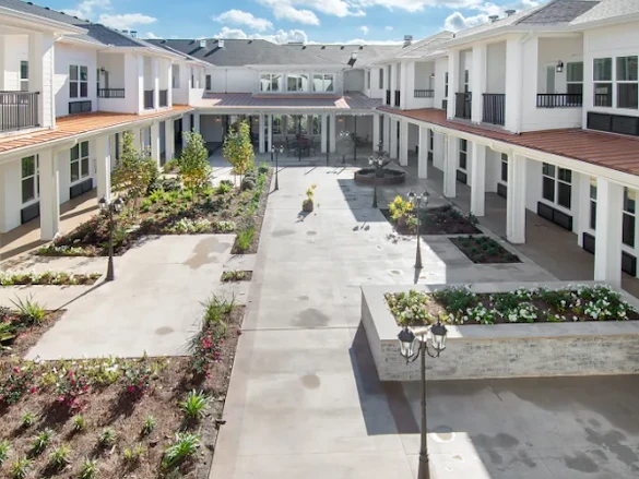 The Blake at Colonial Club outdoor space