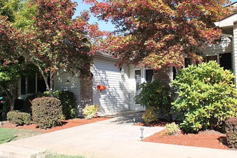 Image of Pacific Living Centers of Roseburg at Ramp (1)