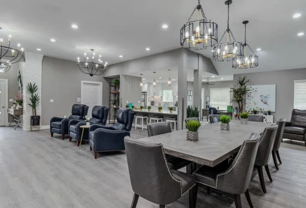 Image of Silver Leaf Hurst (4)