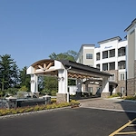 Allegro Harrington Park, senior living community in Harrington Park, NJ, offering independent living, assisted living, memory care, and respite care, front entrance