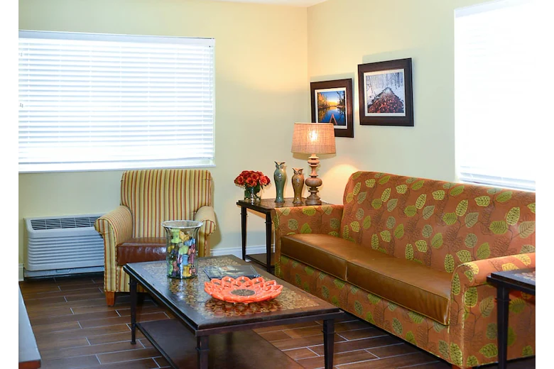 Image of Villa Manor Care Center (8)
