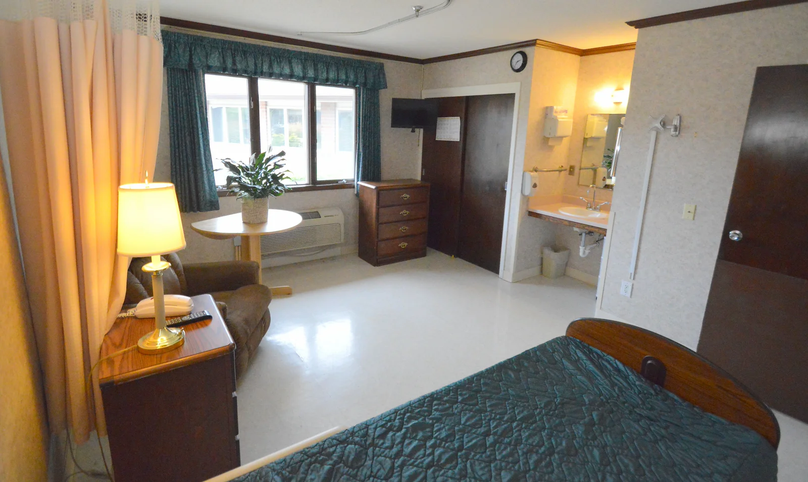 Image of Ravenwood Specialty Care (6)