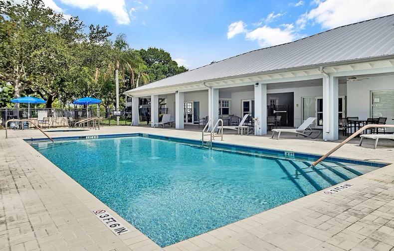 Image of Groves of Delray (5)