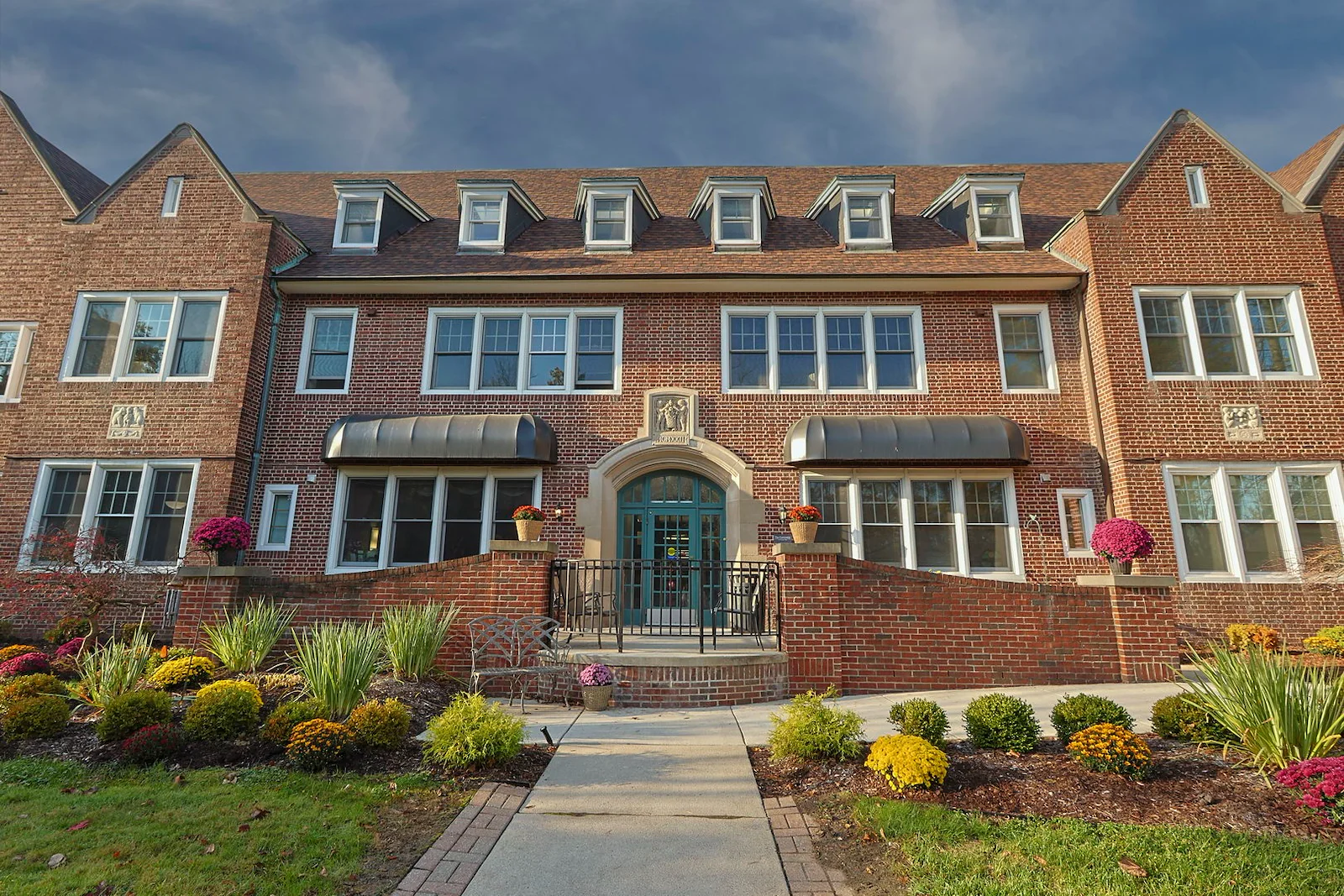 Image of Corewell Health Rehabilitation & Nursing Center - Commons Farmington Hills (2)